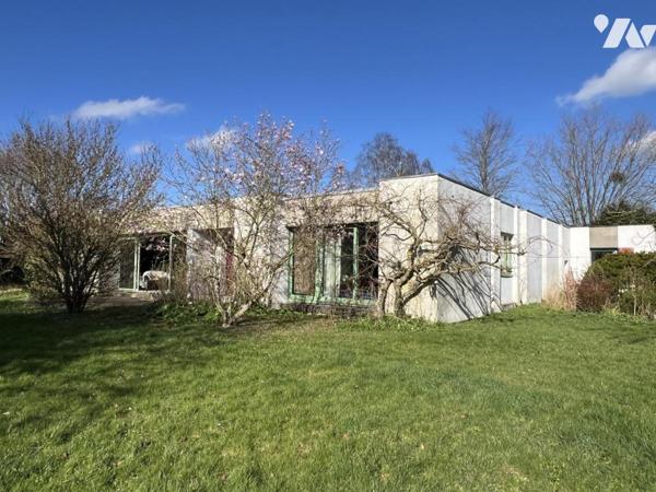 CAEN NORD BUS DE VILLE - Maison d'architecte de plain pied -Terrain 3800 m2