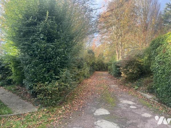 CAEN NORD BUS DE VILLE - Maison d'architecte de plain pied -Terrain 3800 m2