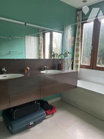 CAEN NORD BUS DE VILLE - Maison d'architecte de plain pied -Terrain 3800 m2