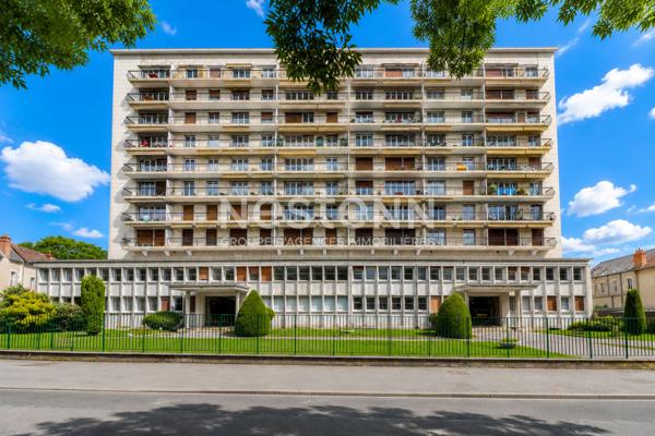 Appartement Nevers, 131m2, standing, concierge, ascenseur, 3 chambres, garage sécurisé, cave, douche