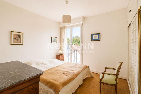 Appartement Nevers, 131m2, standing, concierge, ascenseur, 3 chambres, garage sécurisé, cave, douche