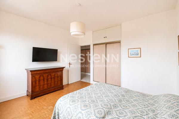 Appartement Nevers, 131m2, standing, concierge, ascenseur, 3 chambres, garage sécurisé, cave, douche