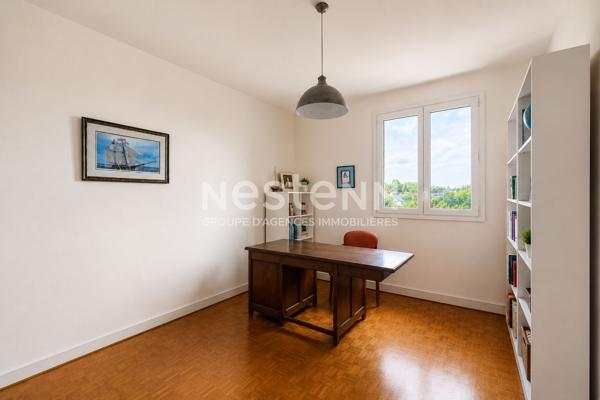 Appartement Nevers, 131m2, standing, concierge, ascenseur, 3 chambres, garage sécurisé, cave, douche
