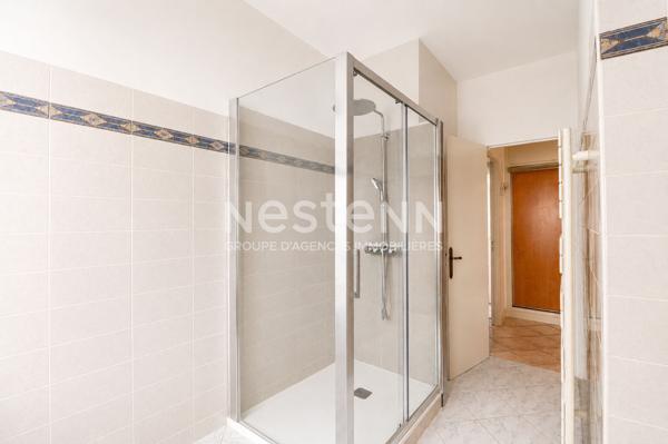 Appartement Nevers, 131m2, standing, concierge, ascenseur, 3 chambres, garage sécurisé, cave, douche