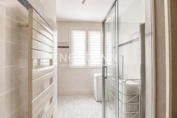 Appartement Nevers, 131m2, standing, concierge, ascenseur, 3 chambres, garage sécurisé, cave, douche