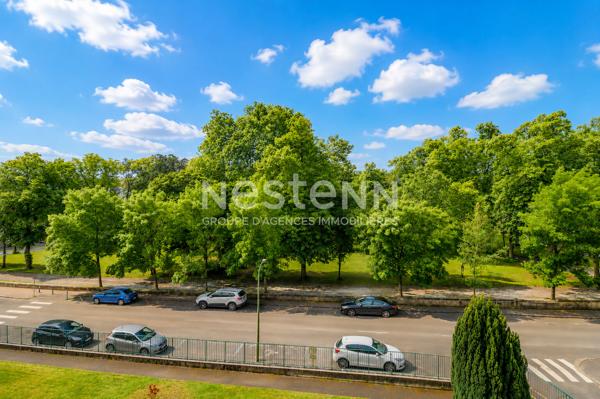Appartement Nevers, 131m2, standing, concierge, ascenseur, 3 chambres, garage sécurisé, cave, douche