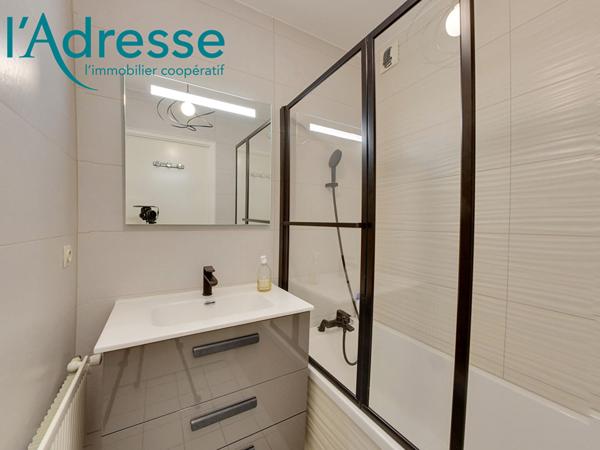 Appartement Emerainville 2 pièce(s) 36 m2 avec jardinet + Box