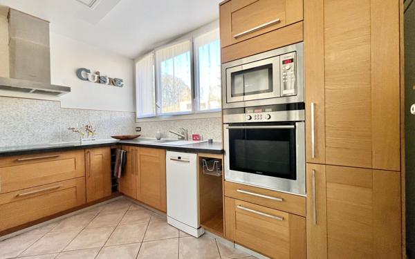 Appartement à vendre    4 pièces • 79,02 m2 Massy