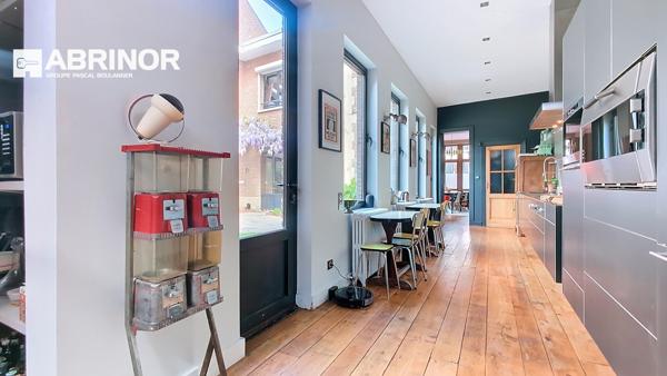 Grande maison familiale de charme, alliant authenticité et confort moderne TOURCOING