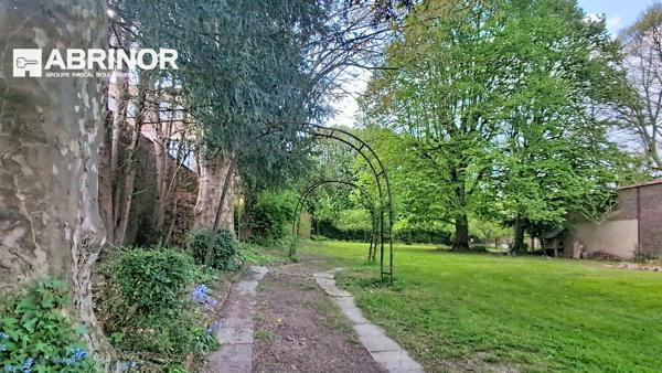 Grande maison familiale de charme, alliant authenticité et confort moderne TOURCOING