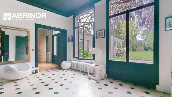 Grande maison familiale de charme, alliant authenticité et confort moderne TOURCOING