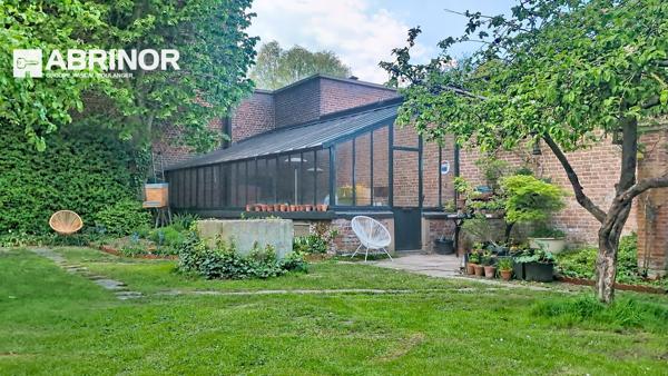 Grande maison familiale de charme, alliant authenticité et confort moderne TOURCOING