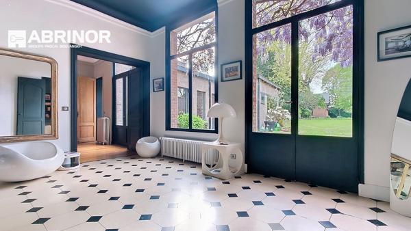 Grande maison familiale de charme, alliant authenticité et confort moderne TOURCOING