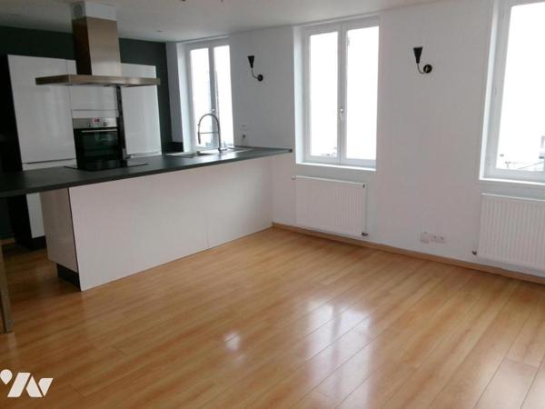 BETHUNE CENTRE VILLE, Immeuble de rapport composé d'un local commercial et d'un appartement F2bis