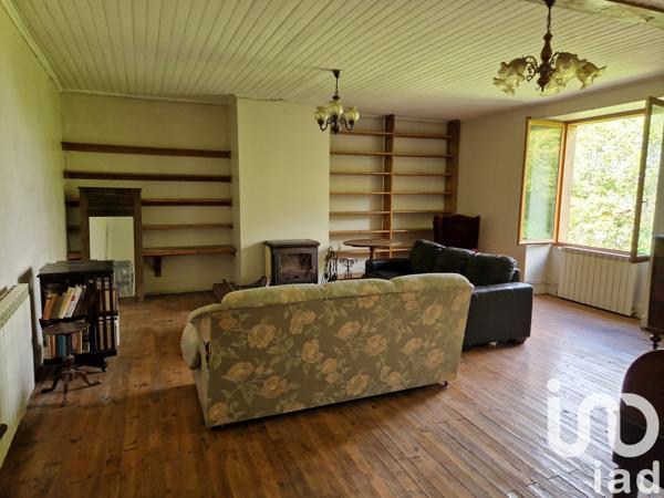 Maison de village 5 pièces de 120 m² à Payrac (46350)