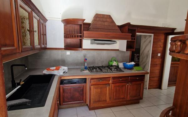 Maison à vendre    4 pièces •  Cilaos