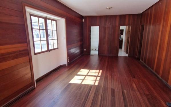 Maison à vendre    4 pièces •  Cilaos