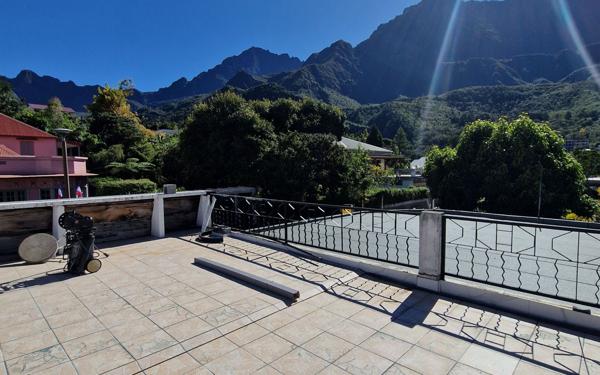 Maison à vendre    4 pièces •  Cilaos