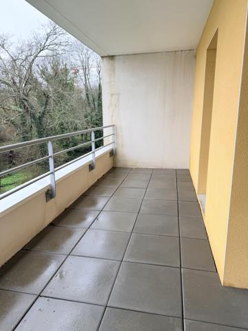 Auray (56400) T 2 Confortable Terrasse + 2 Parkings