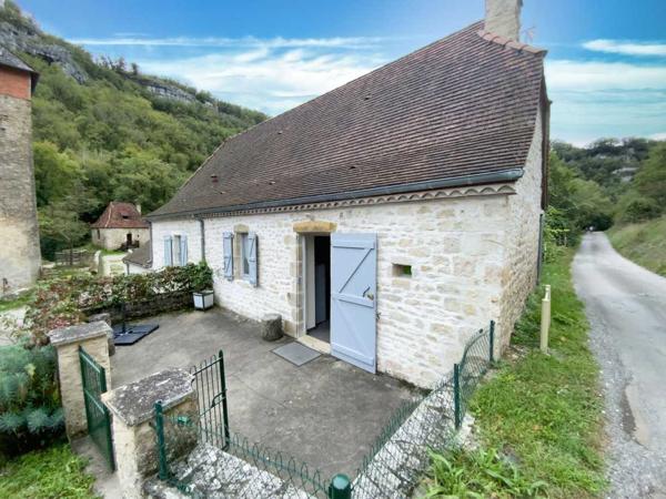 Maison ancienne - Gramat A vendre Rocamadour, maison T4 en pierre entièrement restaurée, terrain 2 513 m² bordé par ruisseau.