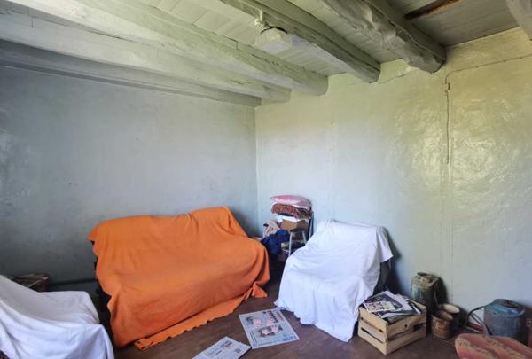 Maison ancienne - Terrasson Ferme en pierre à rénover et belles granges isolées par 7 hectares de terrain