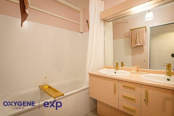Bel appartement coeur de ville. Maxi terrasse 50M²