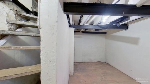 Appartement 2 pièces avec cave Métro Robespierre proche Vincennes