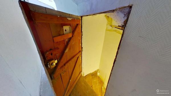 Appartement 2 pièces avec cave Métro Robespierre proche Vincennes