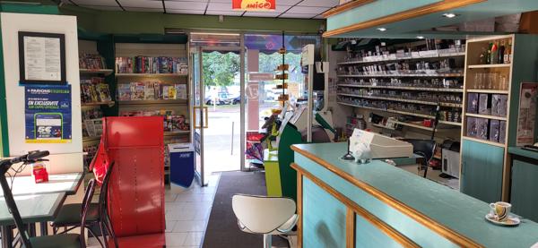 Fonds De Commerce
        
        - 88 m²