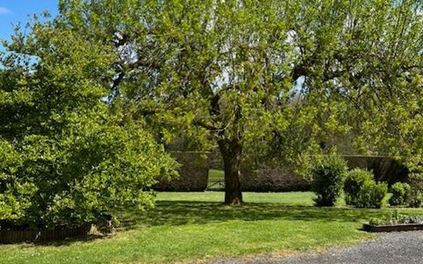 Maison à vendre    5 pièces •  Saint-Yrieix-la-Perche