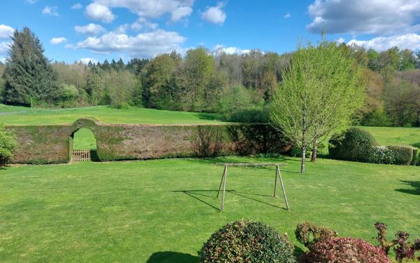 Maison à vendre    5 pièces •  Saint-Yrieix-la-Perche