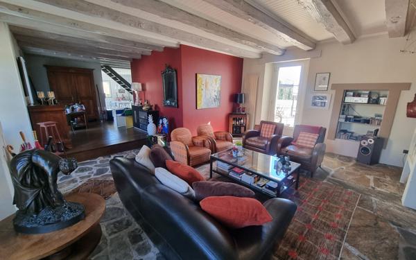 Maison à vendre    5 pièces •  Saint-Yrieix-la-Perche