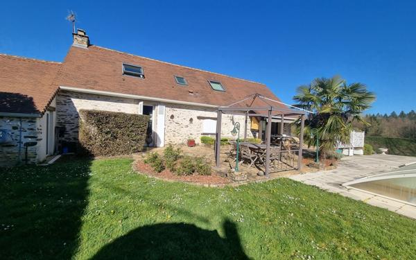 Maison à vendre    5 pièces •  Saint-Yrieix-la-Perche