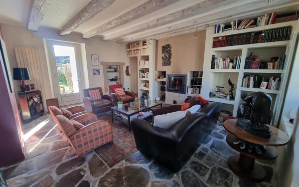 Maison à vendre    5 pièces •  Saint-Yrieix-la-Perche