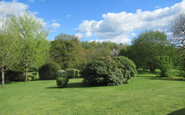 Maison à vendre    5 pièces •  Saint-Yrieix-la-Perche