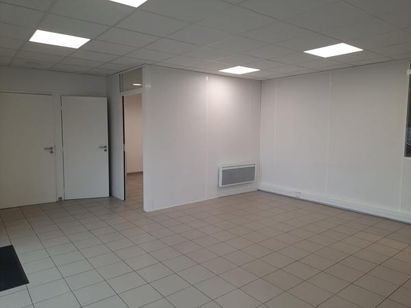 A LOUER - 400 m² - Local d'activité - LES SORINIERES