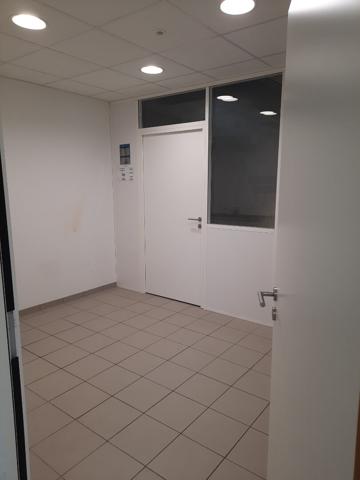 A LOUER - 400 m² - Local d'activité - LES SORINIERES