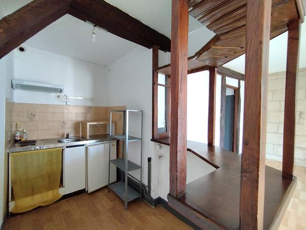 Immeuble de rapport vieux Tours rue Colbert proche commodité, commerces, écoles, gare TGV, Fil Bleu