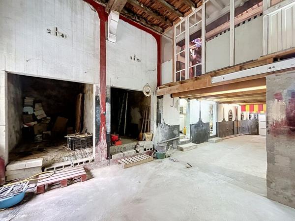 Torreilles - A VENDRE Maison de caractère de 247 m2 avec terrasse et garage