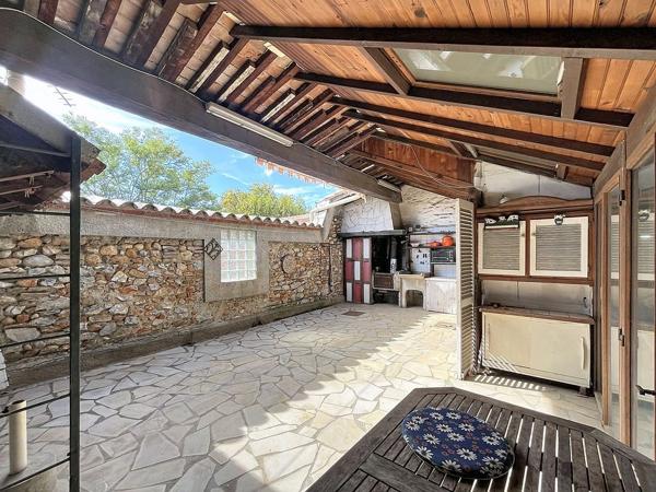 Torreilles - A VENDRE Maison de caractère de 247 m2 avec terrasse et garage