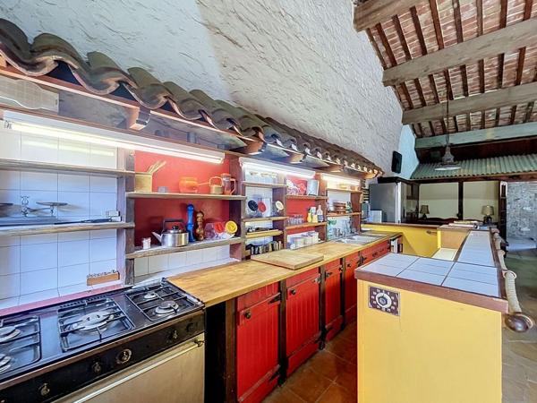 Torreilles - A VENDRE Maison de caractère de 247 m2 avec terrasse et garage