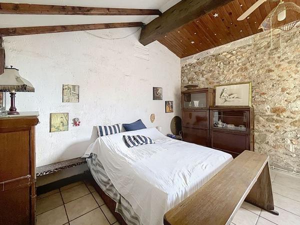 Torreilles - A VENDRE Maison de caractère de 247 m2 avec terrasse et garage
