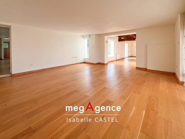 Maison à SABLES D OLONNE, 85180 - 8 pièces 188m²