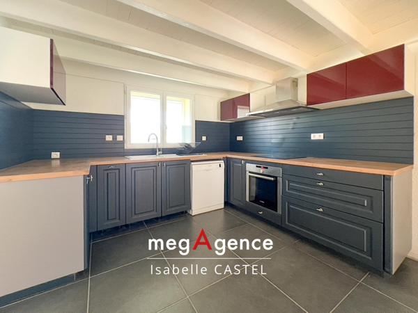 Maison à SABLES D OLONNE, 85180 - 8 pièces 188m²
