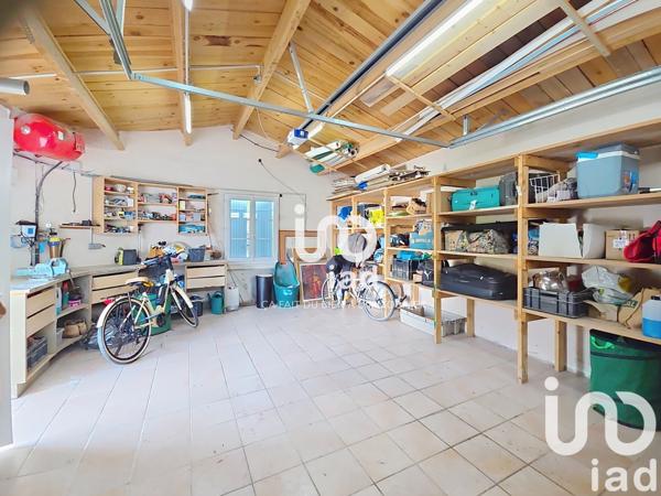 Maison à vendre 9 pièces 203 m² Saint-Pierre-d'Oléron