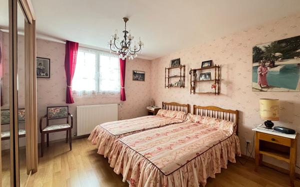 Maison à vendre    6 pièces •  Cerisé