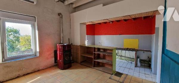 Maison à Vendre centre ville de Thouars (79100) 

Surface habitable  d'environ 53 m² sur un t...