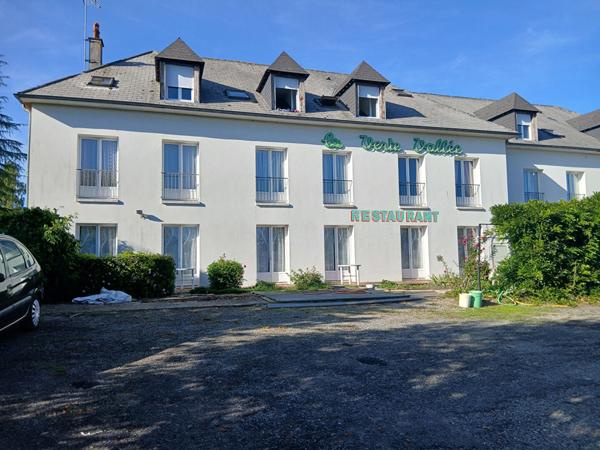 Immeuble Saint Denis Du Maine 28 pièce(s) 1350 m2