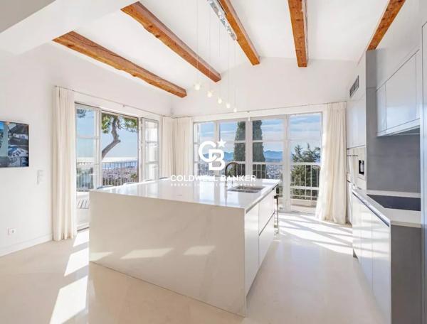 Propriété 9 pièces à vendre Cannes - 06400 / Réf: 85997967