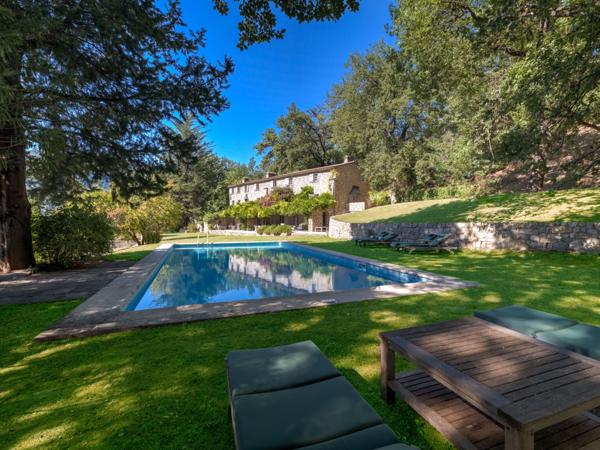 Maison à vendre  8 pièces - 550 m2 CHATEAUNEUF GRASSE - 06